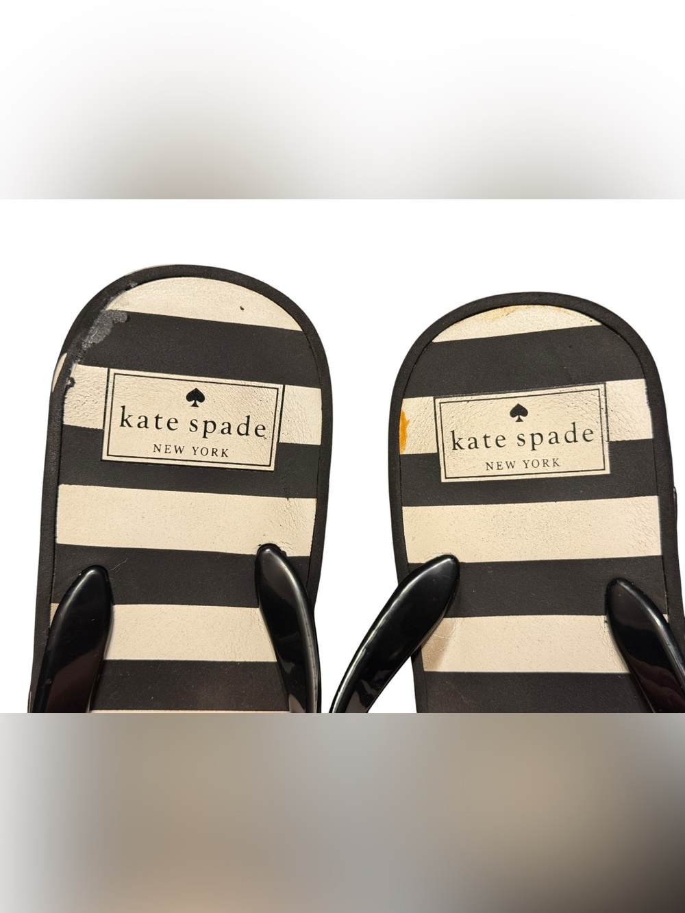 Kate Spade New York Wedge Thong Sandals Black White Striped with Spade Charms - Picture 6 of 8